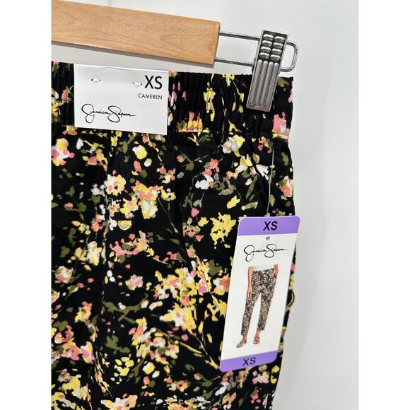 Jessica Simpson Pants Women XS NWT Black Multi Floral Print 100% Viscose Casual - Picture 6 of 8
